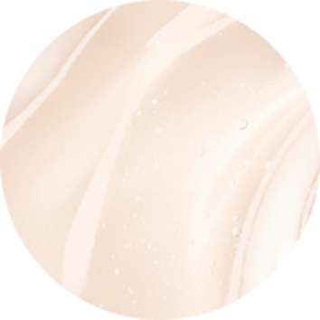 Abstracte, romige textuur in zachte, neutrale tinten met subtiele glans en lichte waterdruppels.